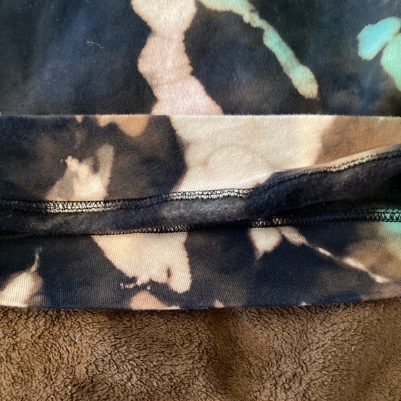 Casual sweatshirt with COACH on the front. Black, white, green, peach - Picture 4 of 4